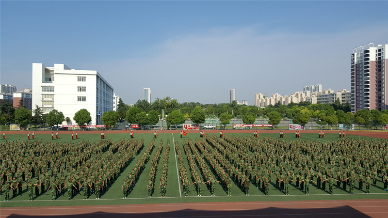 新生军训.jpg