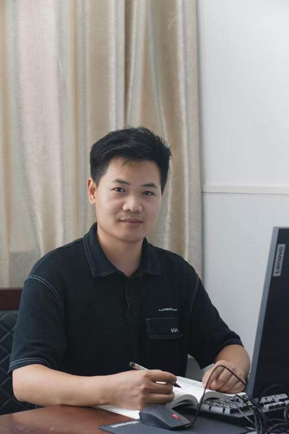 刘磊